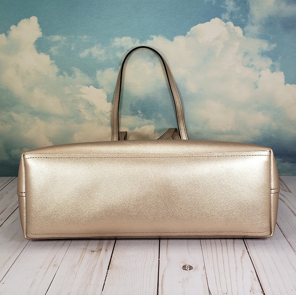 COACH Avenue Tote Platinum - Picture 5 of 8